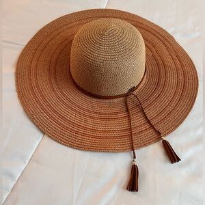 Jessica Simpson oversized straw hat- OSFA